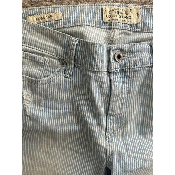 Lucky Brand Pin Striped Light Wash Jeans Brooke Capri Size 6 - Picture 3 of 4